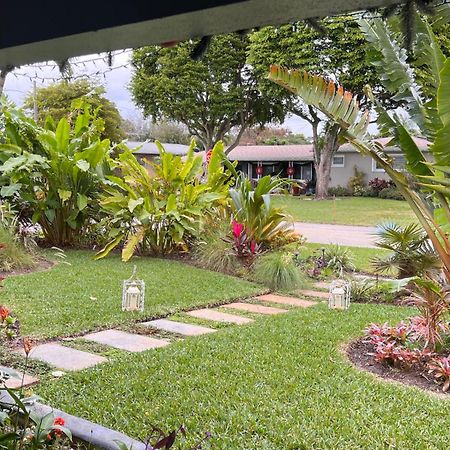 Paradise Gardens-Wilton Manors- Male Only Fort Lauderdale Exterior photo